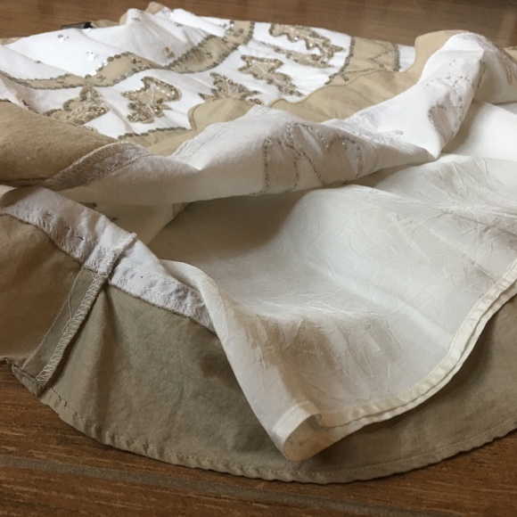 BCBGMAXAZRIA tan & white sequence skirt - Picture 6 of 8